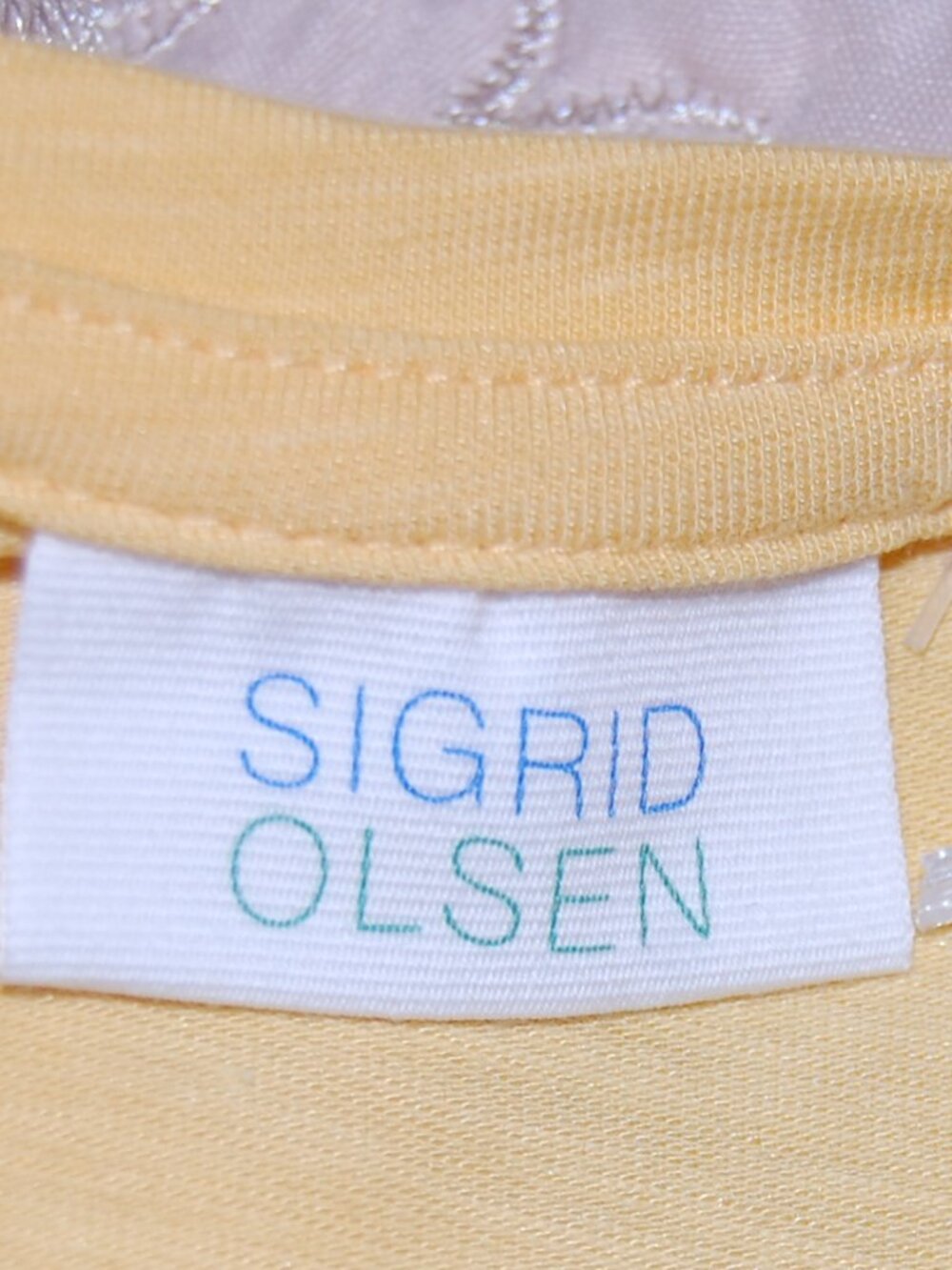 NWT, roll sleeve, yellow T - Picture 7 of 9
